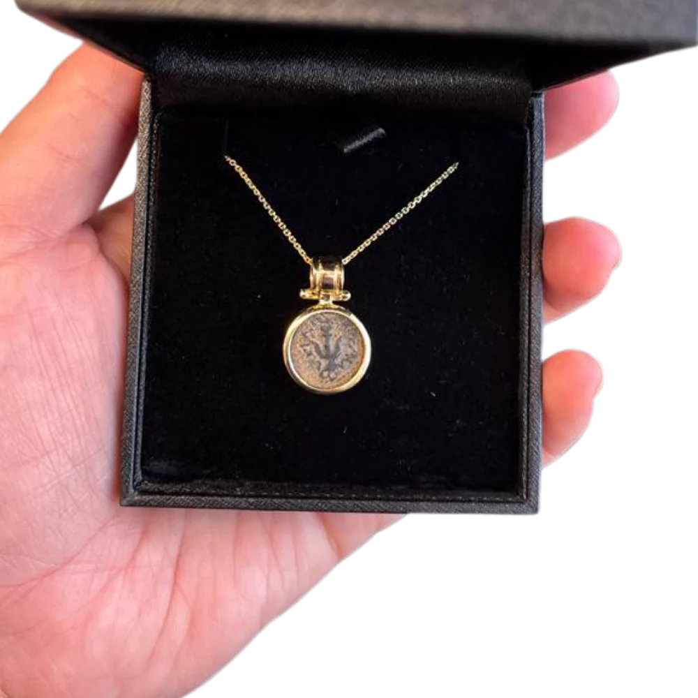 14k Gold Maccabean Coin Pendant - Image 3