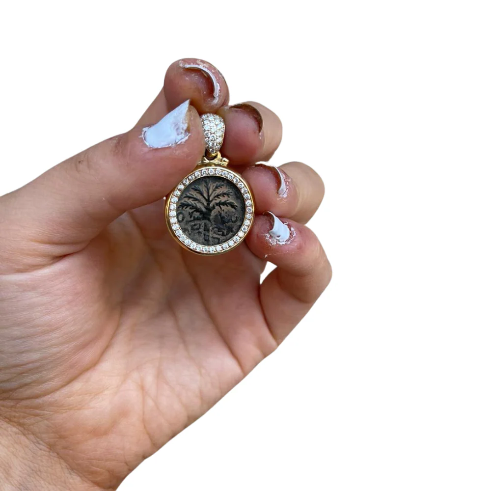 14k Gold Bar Kokhba Coin Diamond Round Pendant - Image 3