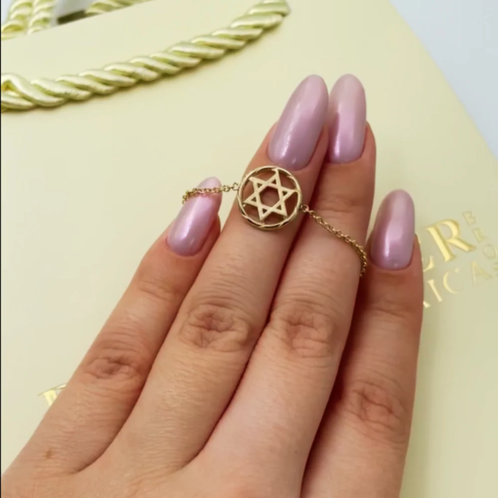 Star of David Chain Bracelet in 14K Gold - Image 3