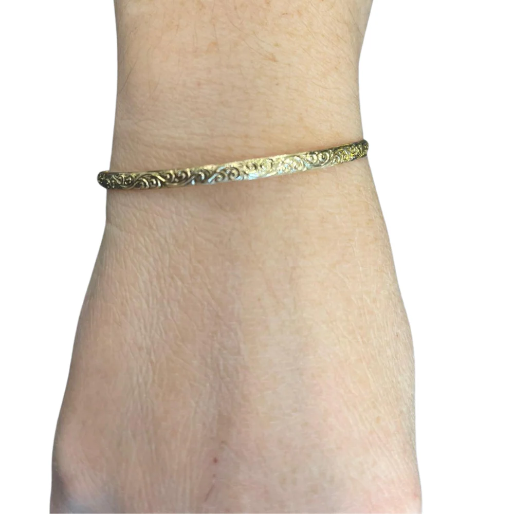 14k Gold Swirl Bangle Bracelet - Image 3