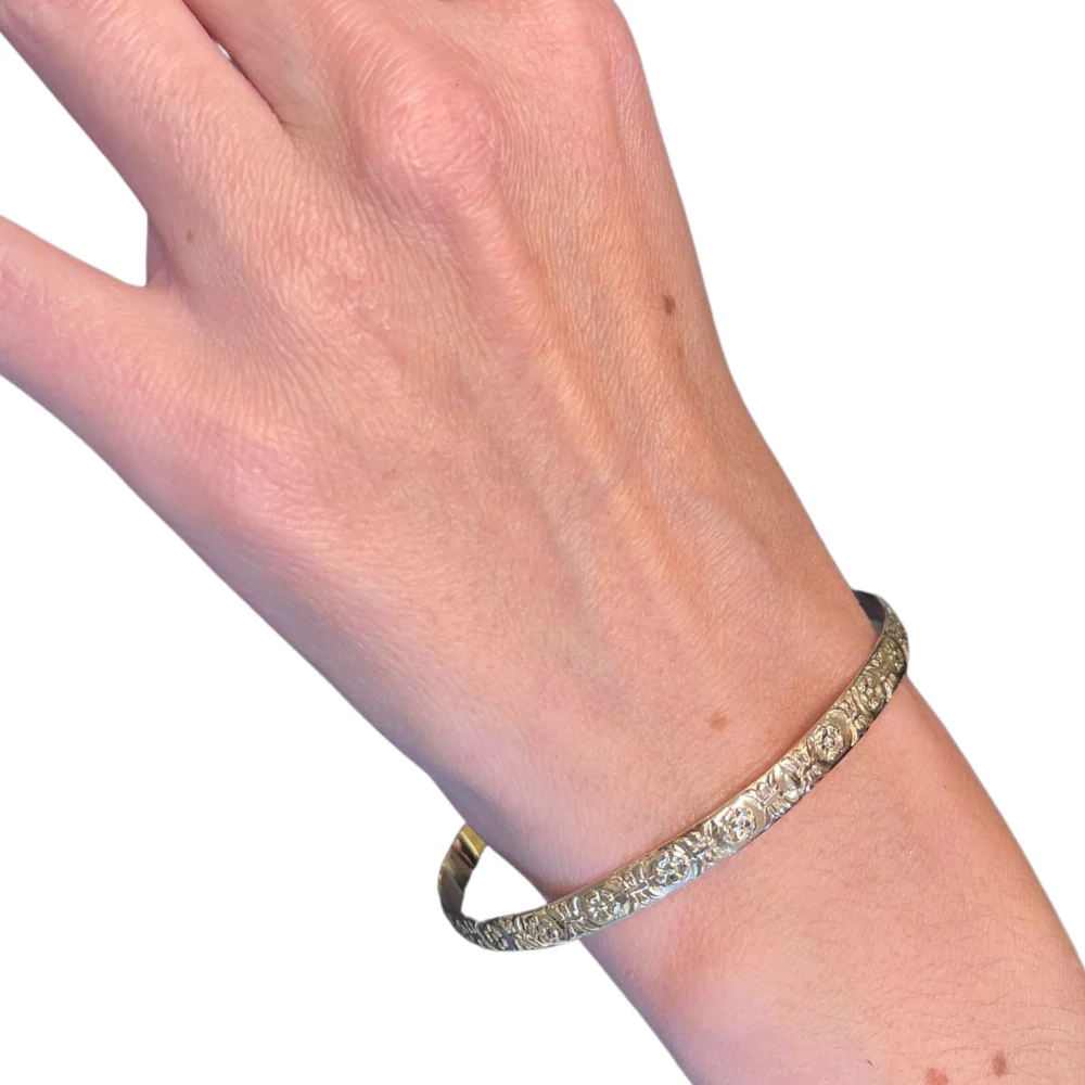 14k Gold Floral Moroccan Bangle - Image 2