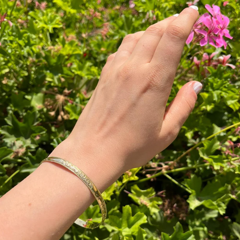 Embellished 14K Gold Moroccan Bangle Vintage Style - Image 2