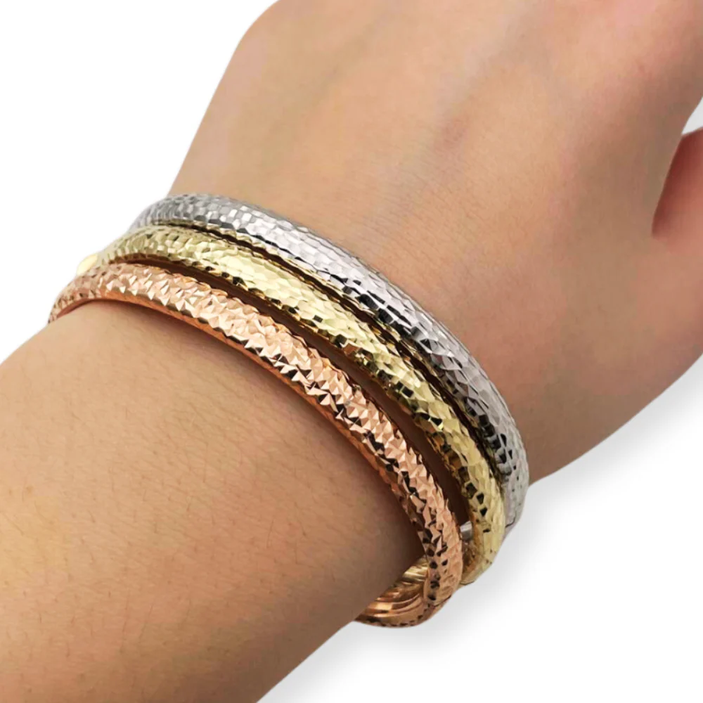 Modern Bangle Openable Bracelet in 14K Gold - Image 3