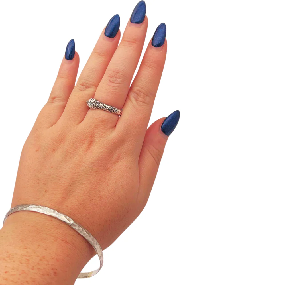 Moroccan Bangle in Silver - Hammered Finish - Image 6