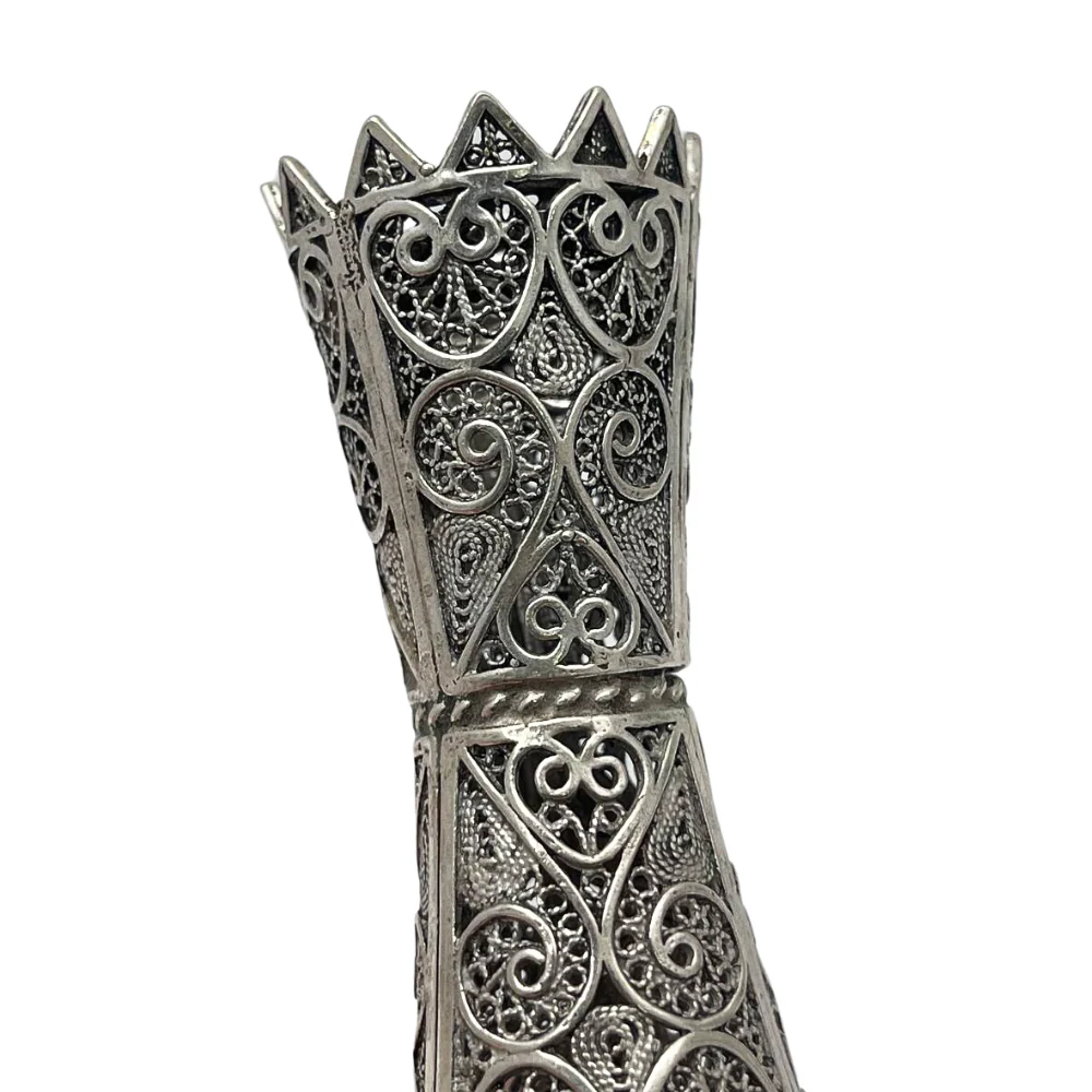 Silver Yemenite Filigree Candlesticks - Set of 2 with Ridged Edging - Image 6