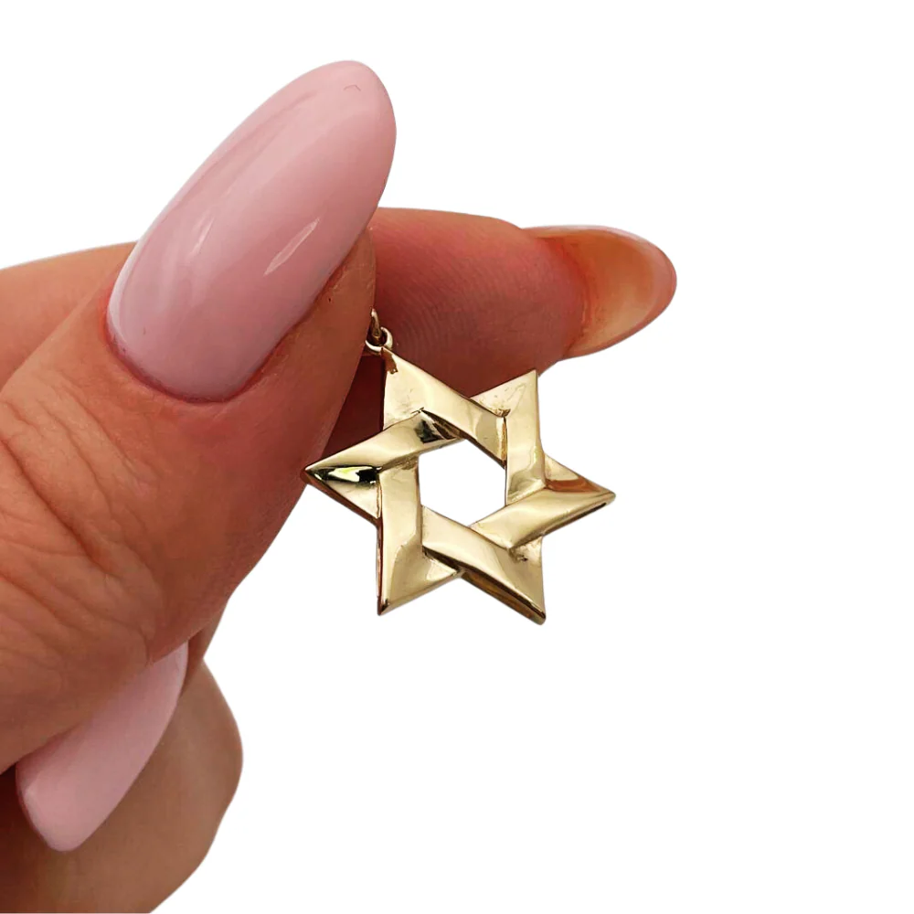Star of David Pendant in 14K Gold Interwoven Wavy Style - 19mm - Image 6