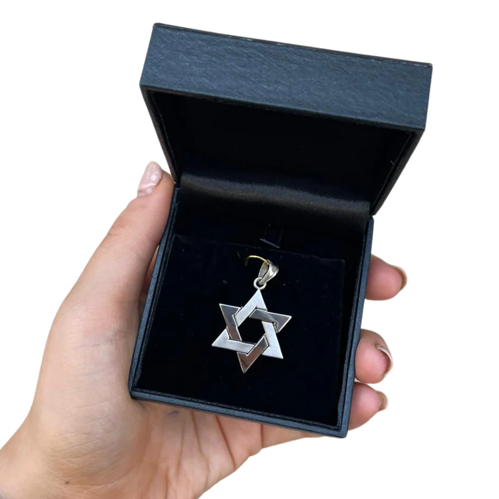 Interwoven Star of David Pendant in 14K Gold - Image 8