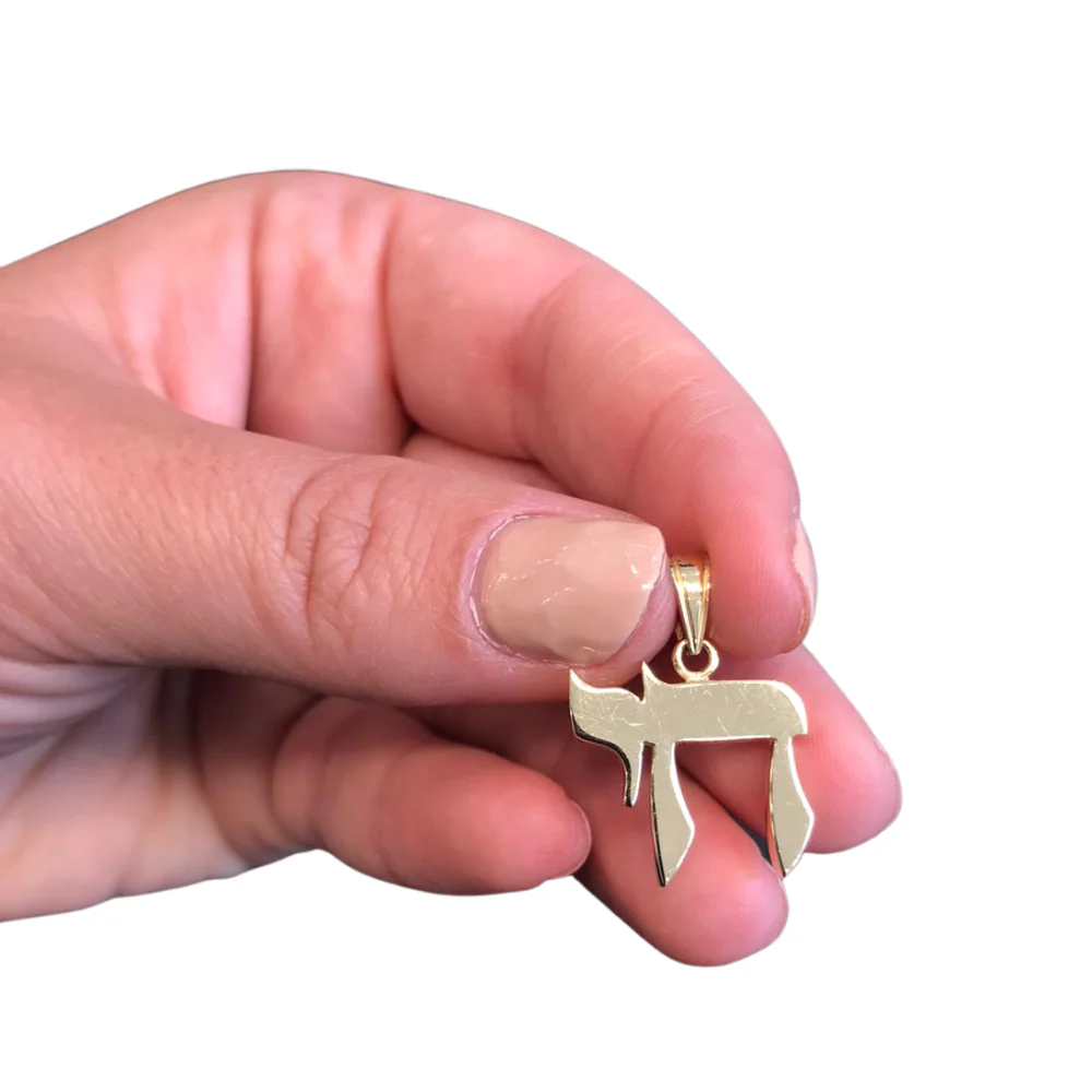 Elegant Large 14k Gold Chai Pendant - Image 5
