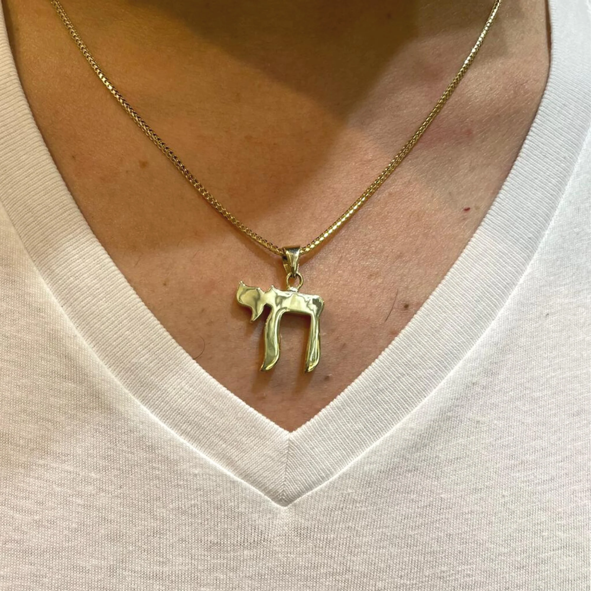 14k Gold Classic Chai Pendant - Image 3