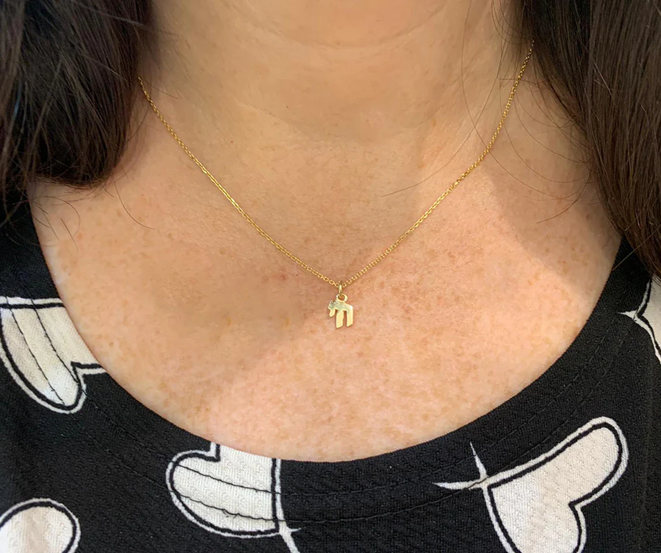 14k Gold Miniature Chai Pendant - Image 7