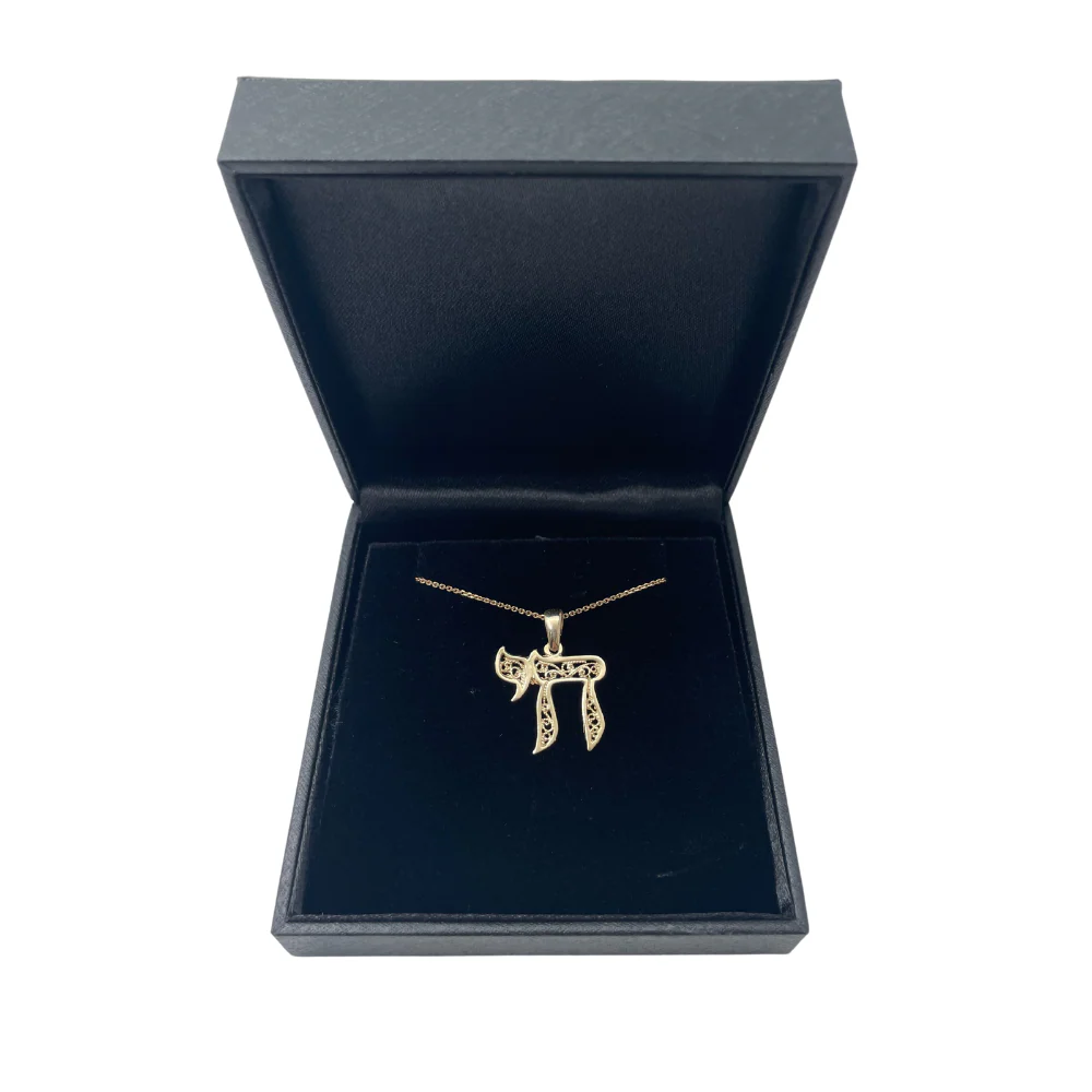 14k Gold Filigree Chai Pendant - Image 2