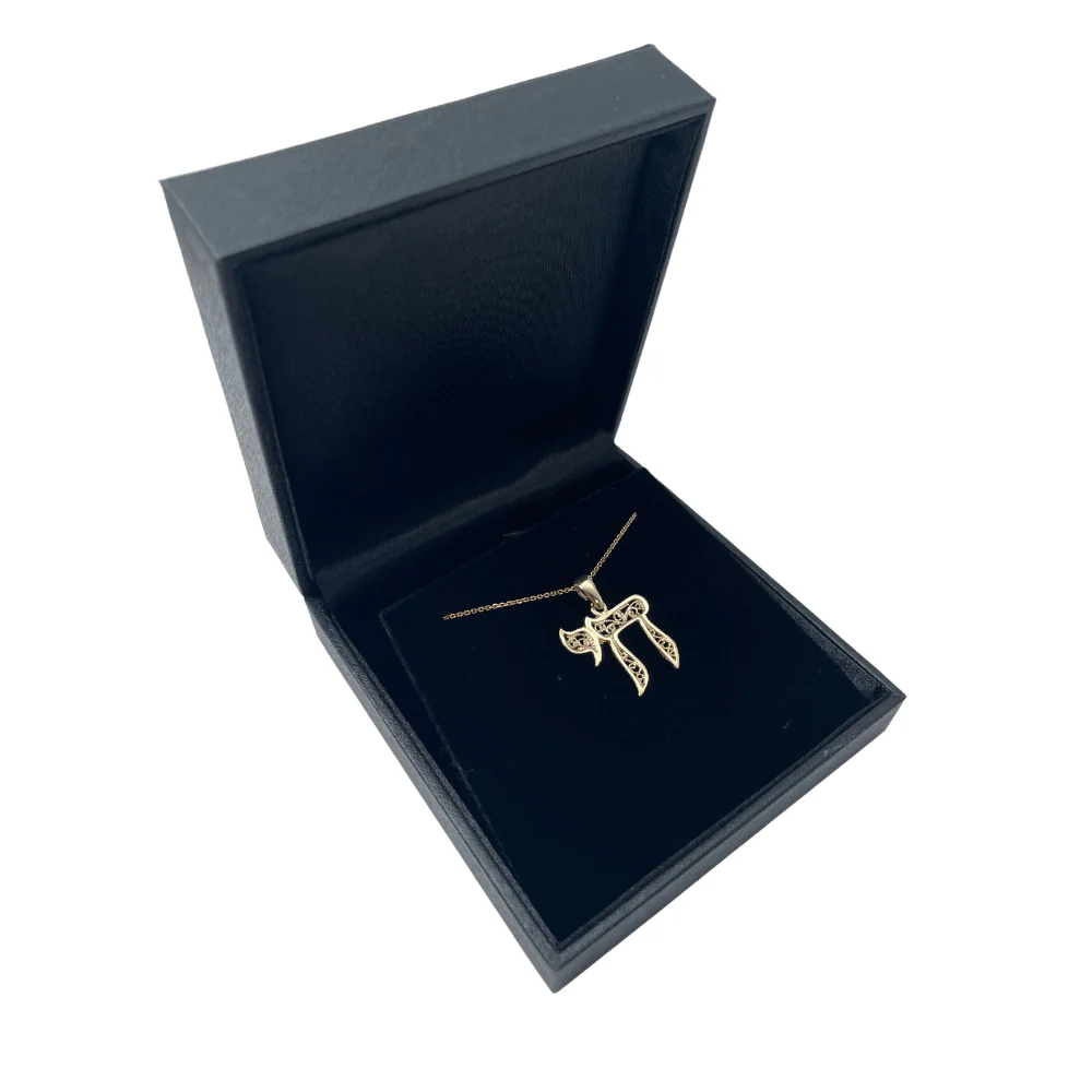 14k Gold Filigree Chai Pendant - Image 3