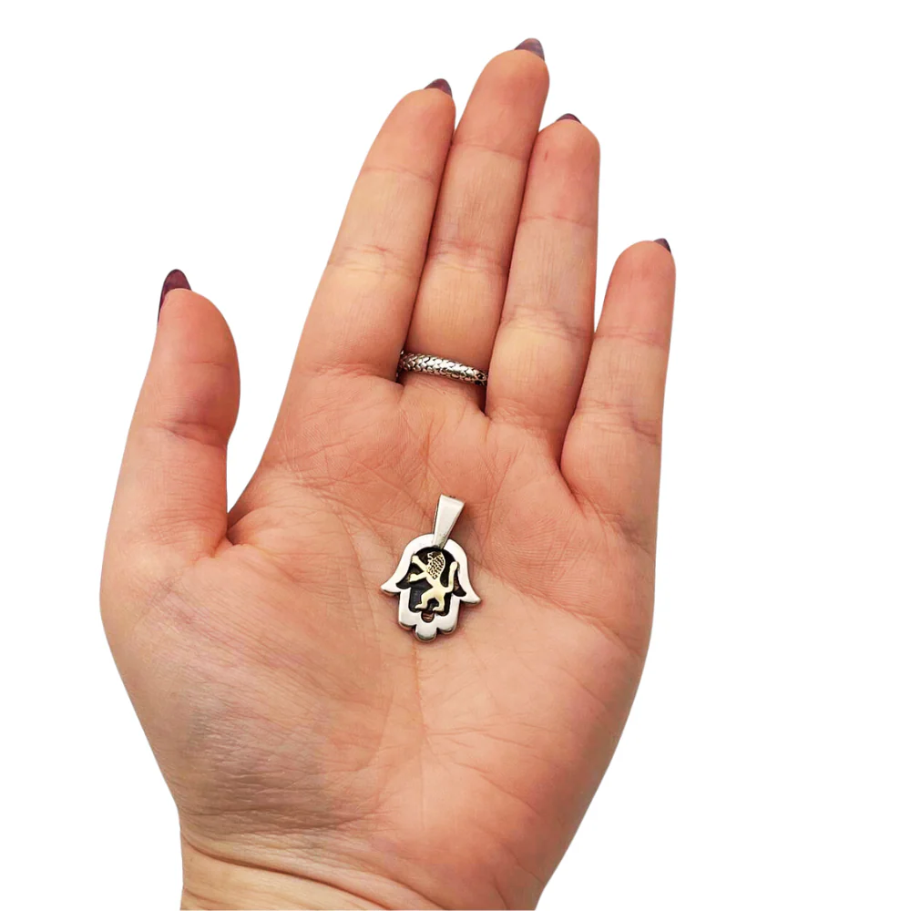 Hamsa Necklace with Lion of Judah in 925 Silver & 9K Gold - Image 2