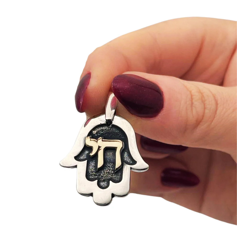 Hamsa with Chai Necklace in 925 Silver & 9K Gold - Image 2