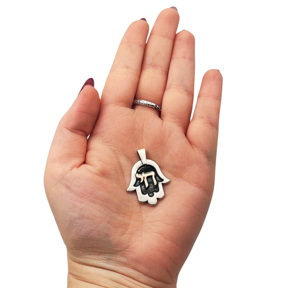 Hamsa with Chai Necklace in 925 Silver & 9K Gold - Image 3