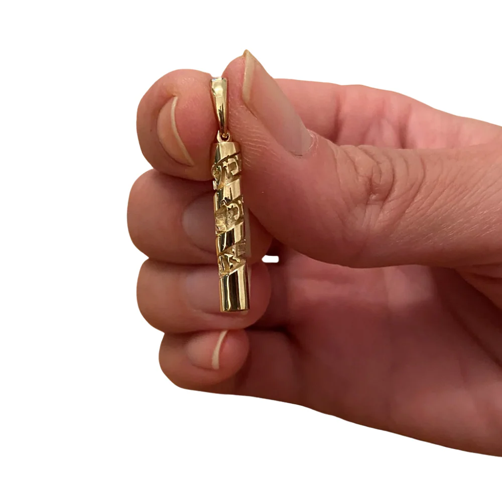 Mezuzah Pendant with Shema Yisrael in 14K Gold - Image 3