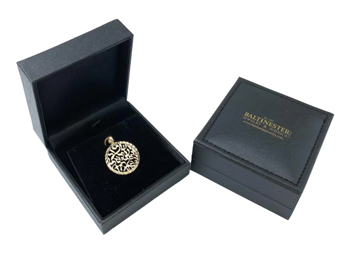 Hebrew Pendant - Cutout 14k Yellow Gold Shema Round Medallion - Image 6
