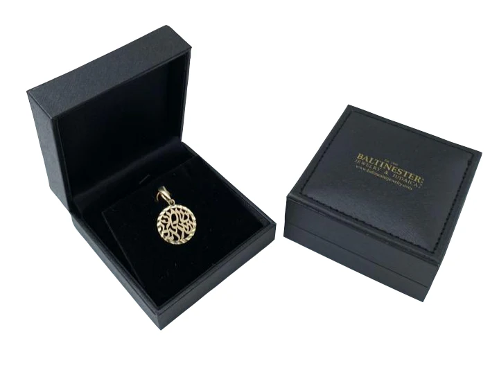 Shema Yisrael Round Medallion Pendant in 14k Gold - Medium - Image 6