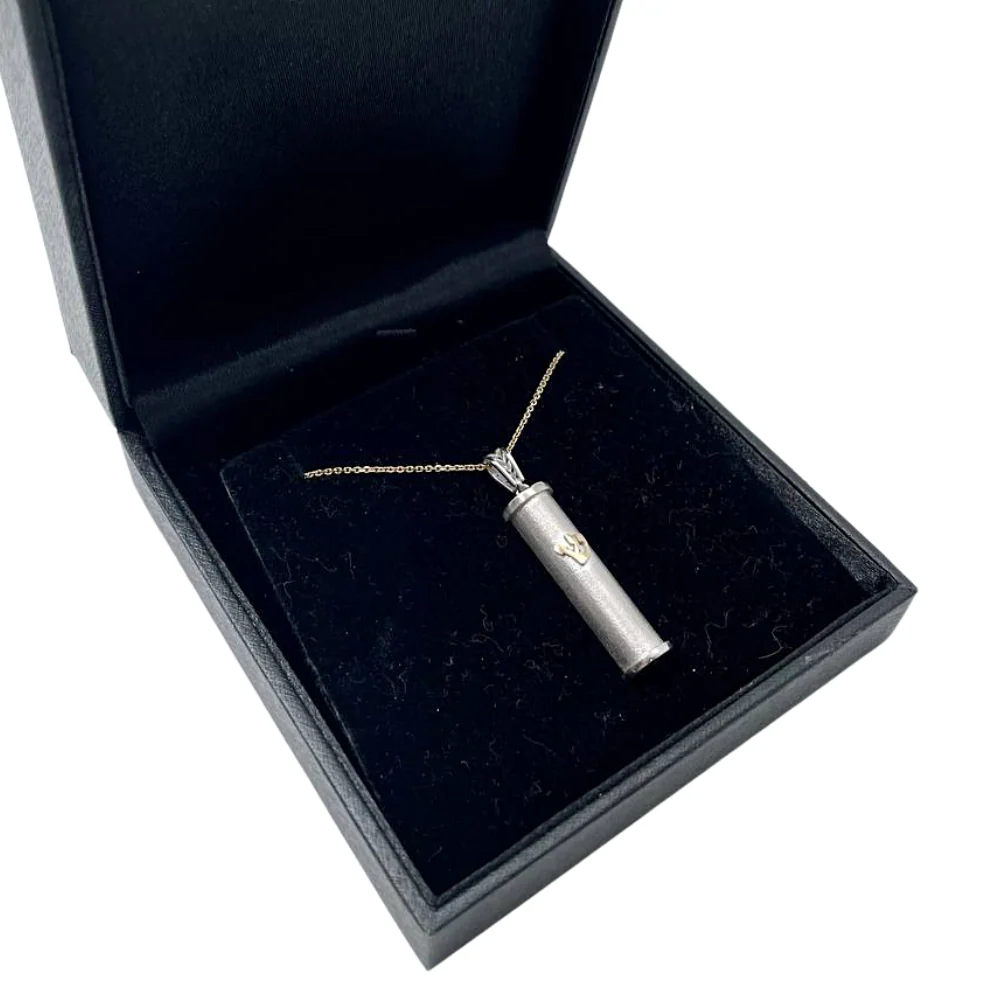 Mezuzah Protection Pendant with Shin -14K Two tone Gold - Image 5