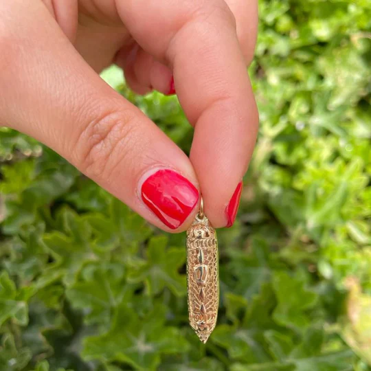 14k Yellow Gold Filigree Shin Mezuzah Pendant - Image 5