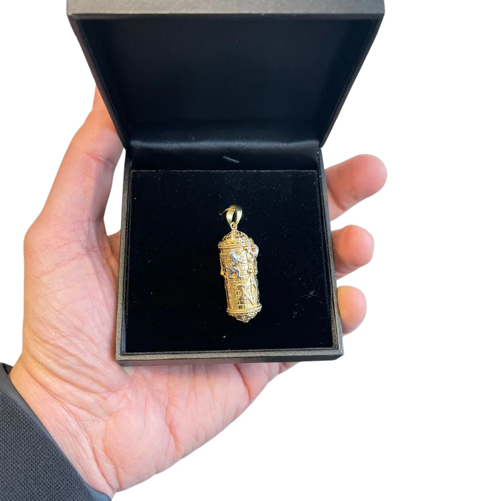 Lion of Judah Torah Pendant in 14k Gold and Diamonds - Image 5