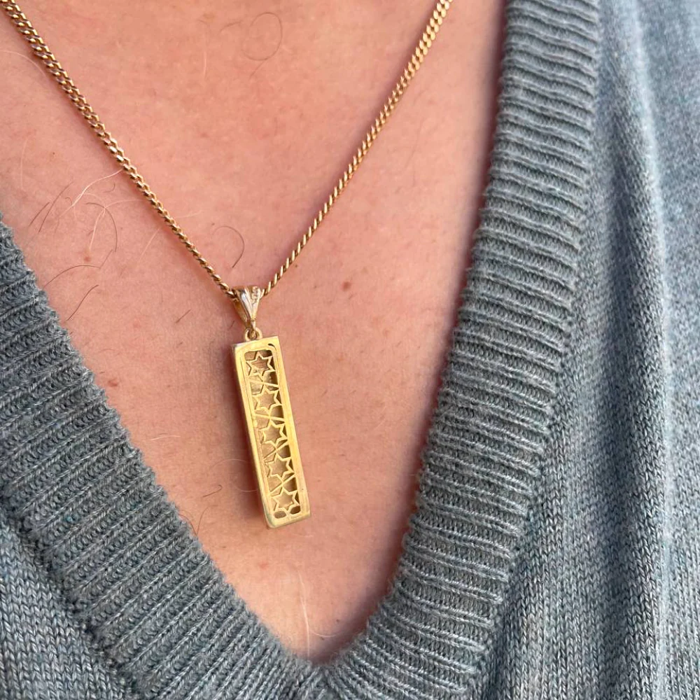 Mezuzah Pendant with Shin in 14K Gold - Image 6