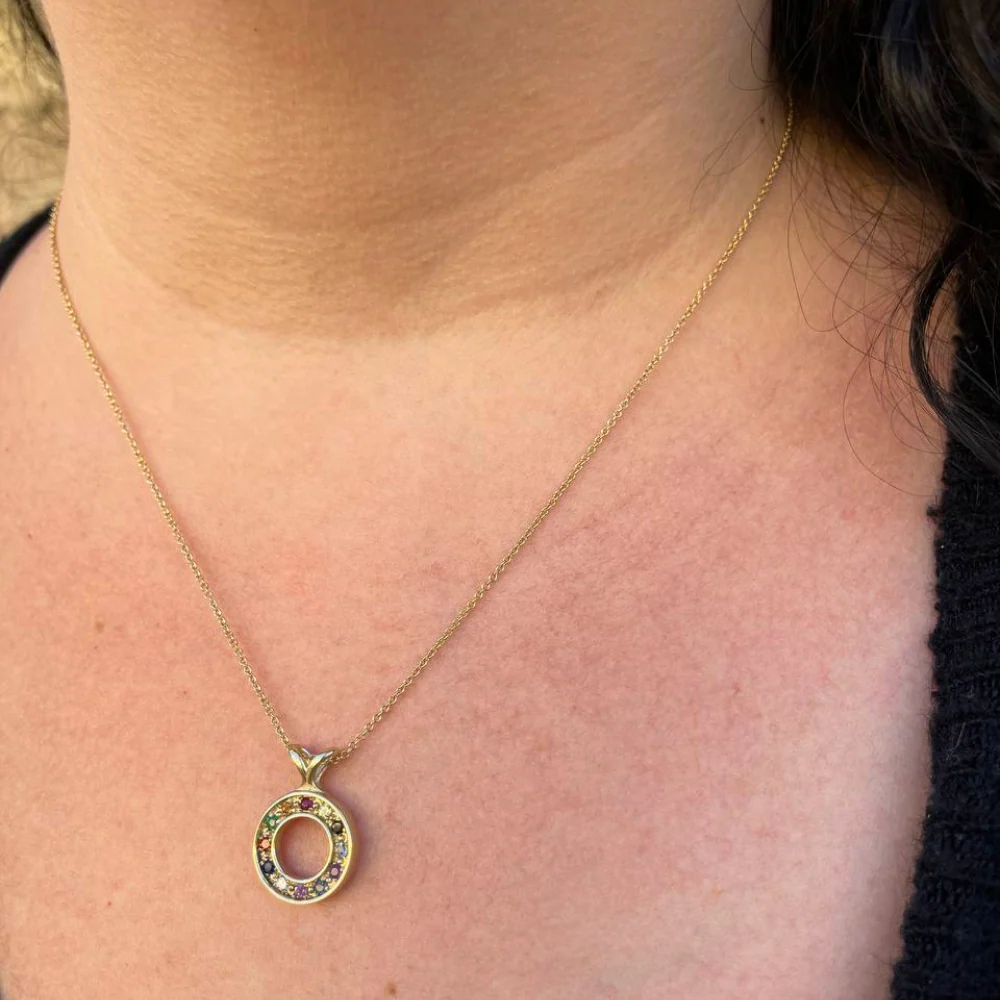 Hoshen Round Pendant and Chain in 14k Gold - Image 7