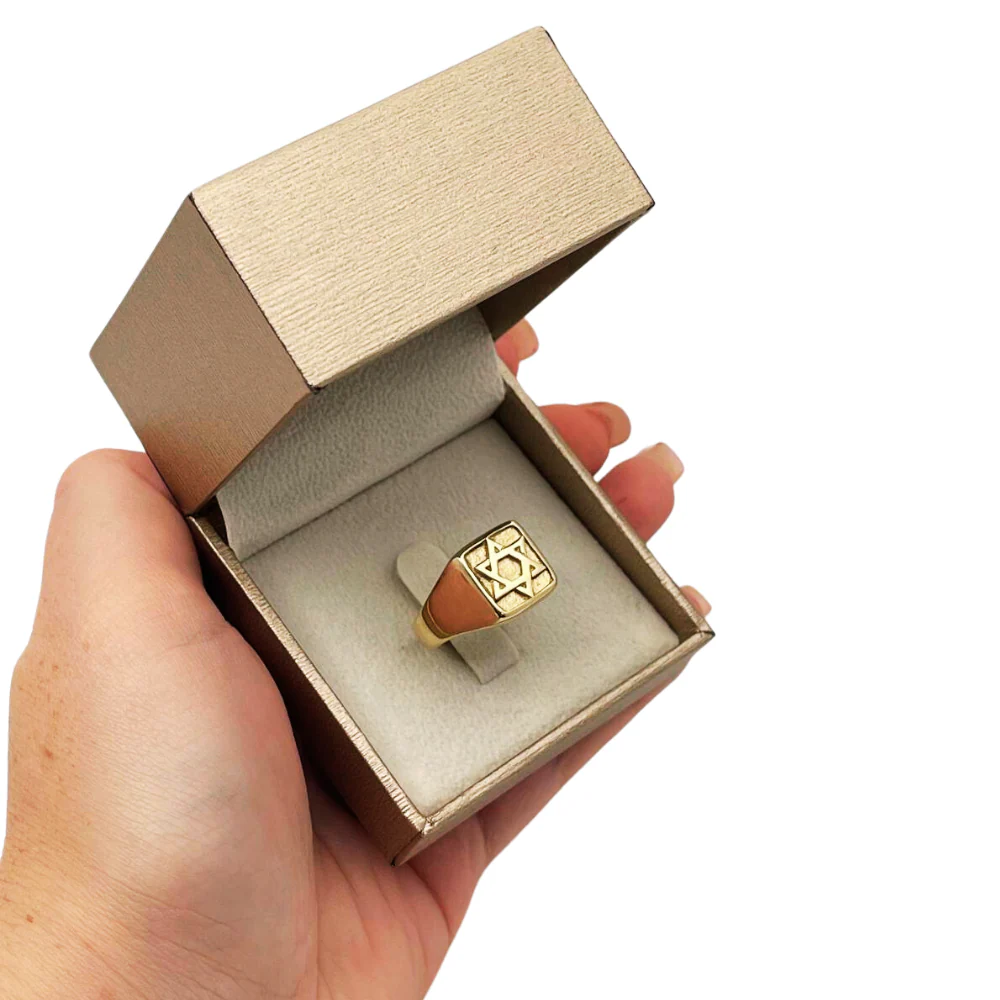 Star of David Signet Ring in 14k Gold - Image 4