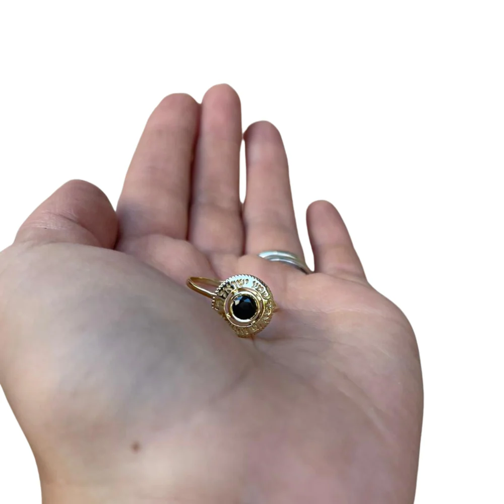14k Gold Dainty Onyx Shema Ring - Image 8