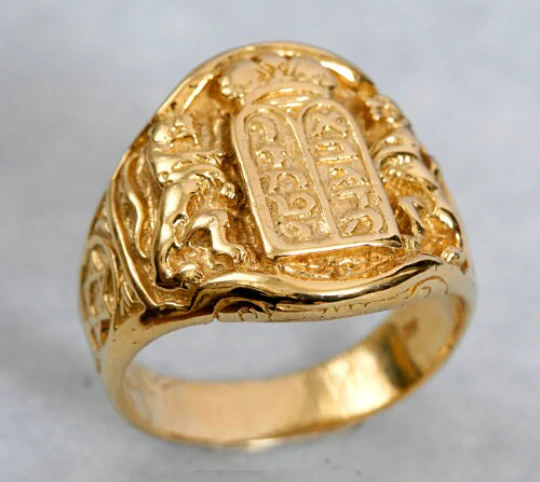 Ten Commandments Ring in 14k Gold - Image 3