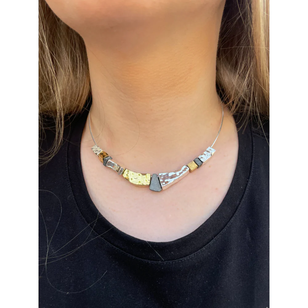 Hammered Silver and Gold Plated Taper Israeli Necklace - Image 5