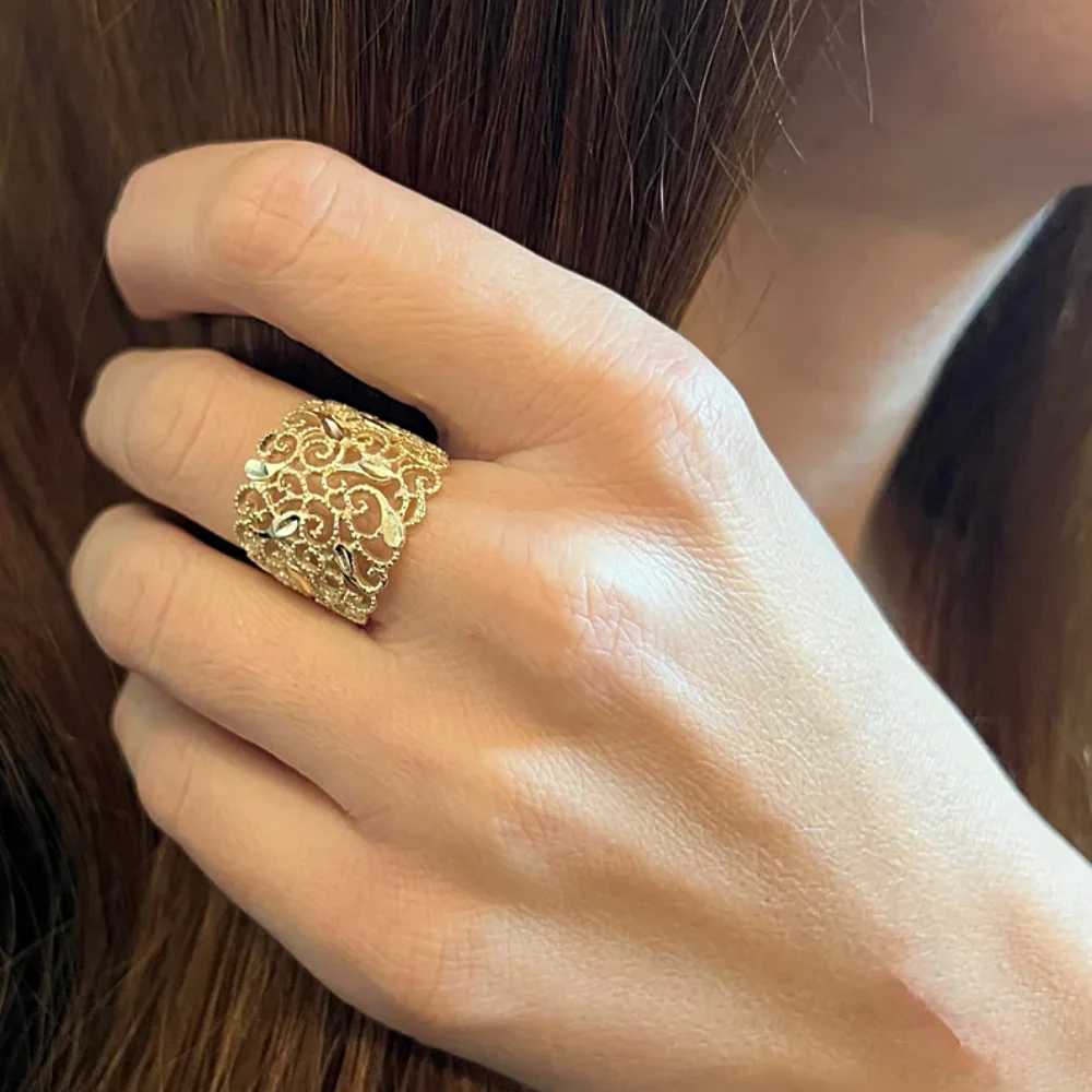 Vintage Style Filigree Ring in 14k Gold - Image 5
