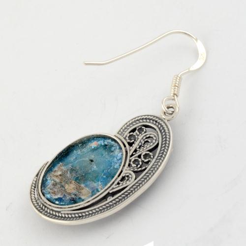 Roman Glass Shell Shape Earrings - Image 2