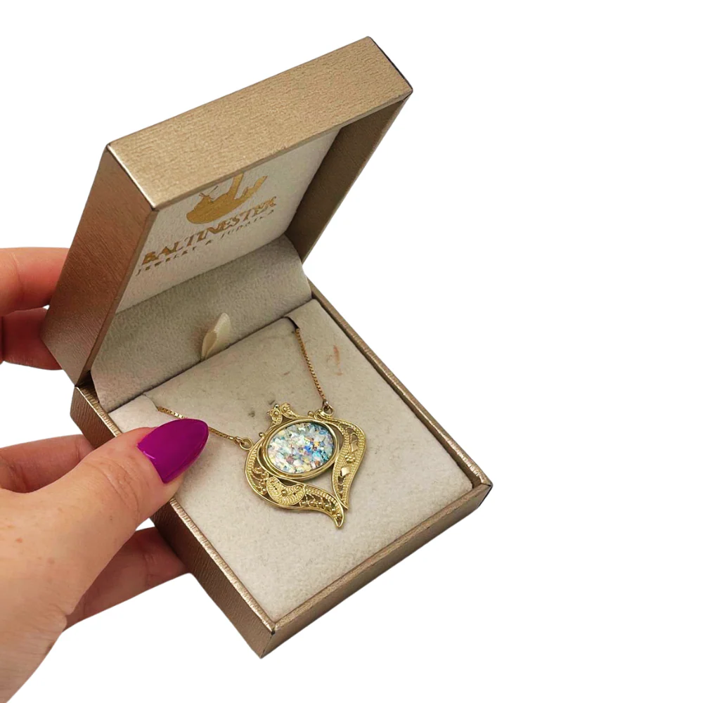 14k Gold Roman Glass Filigree Heart Necklace - Image 5