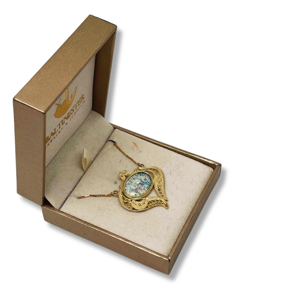 14k Gold Roman Glass Filigree Heart Necklace - Image 6