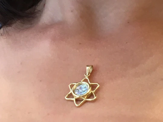 14k Gold Roman Glass Cutout Star of David Pendant - Image 5