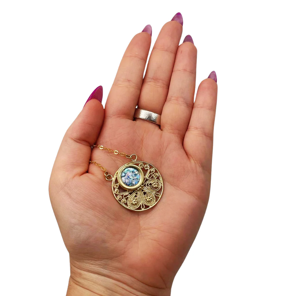 Roman Glass Round Pendant Necklace in 14K Gold Filigree Work - Image 2