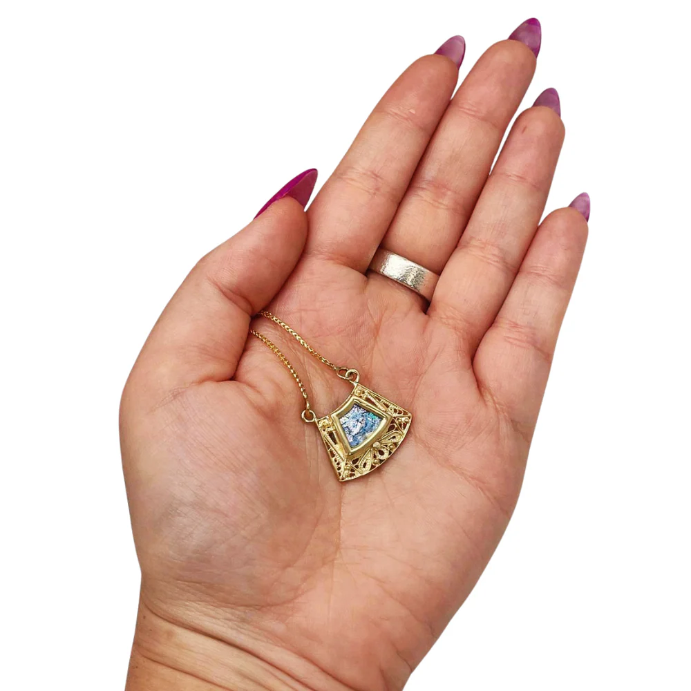 Roman Glass Trapezoid Pendant Necklace in 14K Gold Filigree Work - Image 4