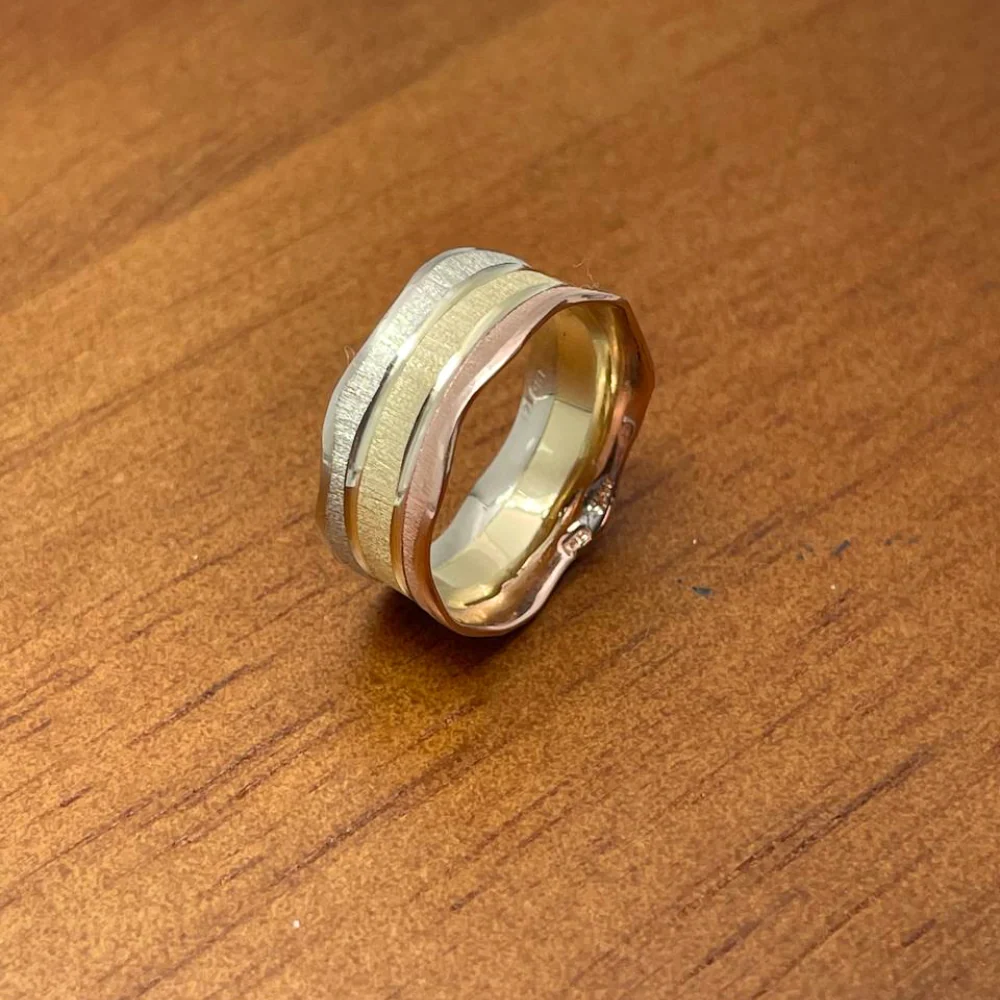 14k Tri-Color Gold Florentine Wedding Ring - Image 8