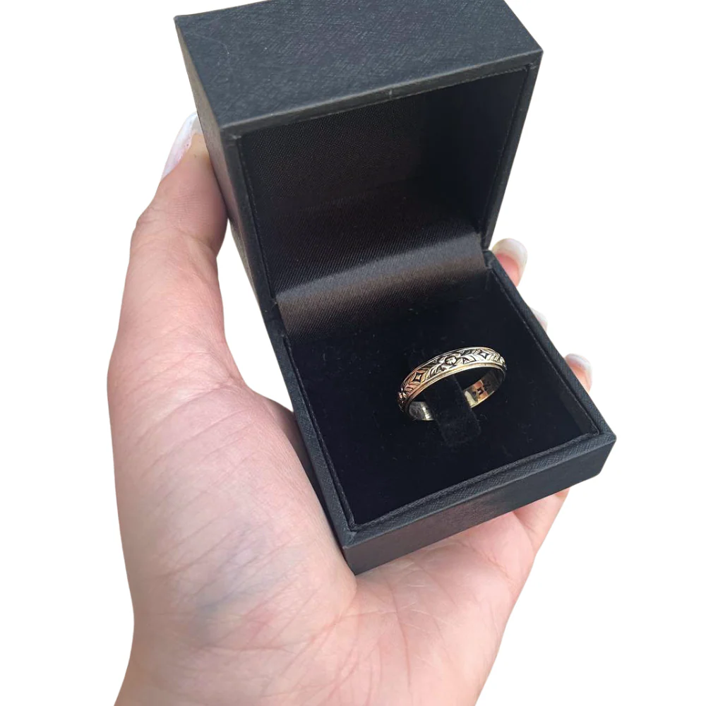 Vintage Style Floral Wedding Band in 14K Gold - Image 2